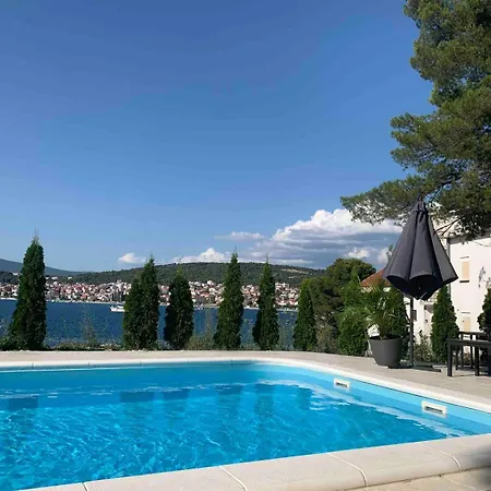 Seaesta Holiday-Luxury Seaview
